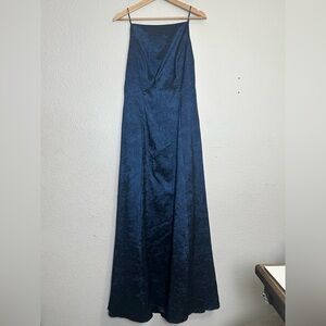 Cachet Women Size 8 Navy Blue Gown Open Back‎ Tulle Underlay Vintage Made In USA